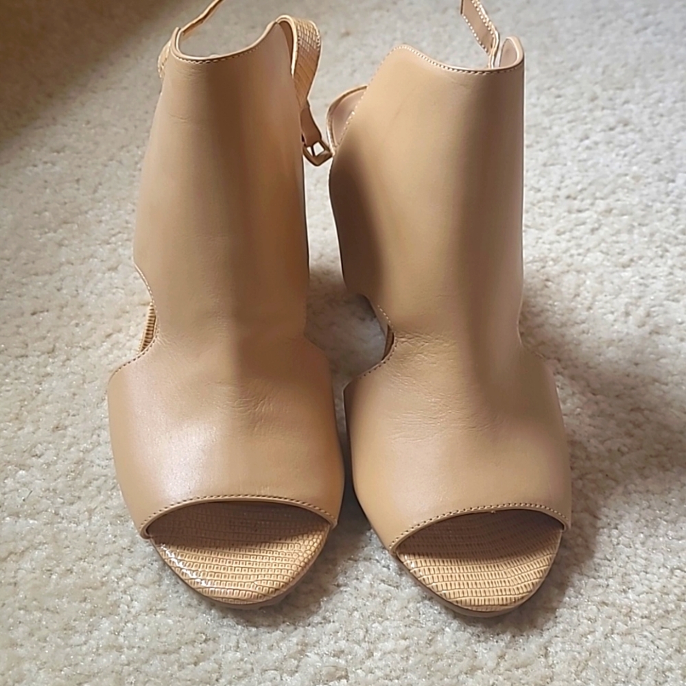 Tan Heels